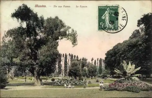 Ak Mantes-Yvelines, Ile aux Dames, Square