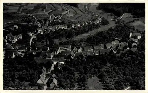 Ak Walddorf (bei Tübingen) Walddorfhäslach in Württemberg, S/W-Foto einer kleinen Ortschaft mi...