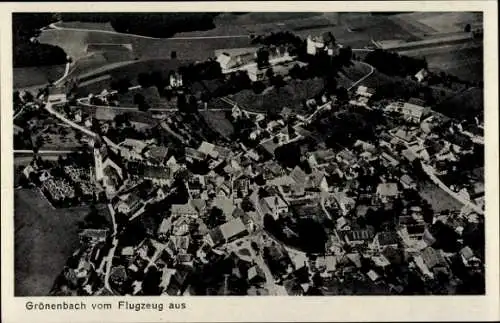 Ak Bad Grönenbach im Allgäu, Grönenbach vom Flugzeug aus, Häuser, Strassen, Felder, eine Kirch...