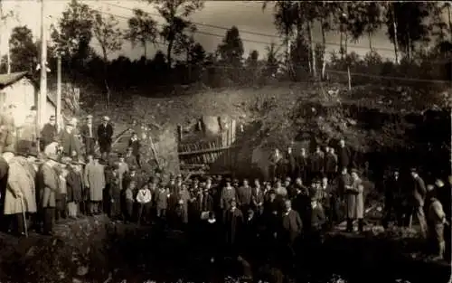 Foto Ak Lauter Bernsbach im Erzgebirge Sachsen, Menschengruppe