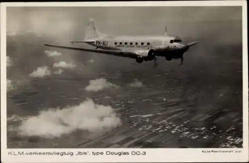 Ak Niederländisches Passagierflugzeug, KLM, Douglas DC 3