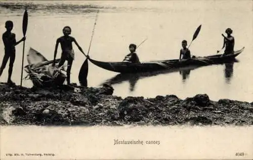 Ak Mentawei Inseln Sumatra Indonesien, Mentaweische canoes, Einheimische