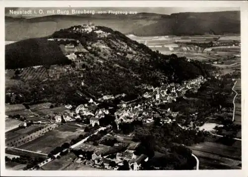 Ak Neustadt Breuberg im Odenwald, Neustadt i. O. mit Burg Breuberg vom Flugzeug aus