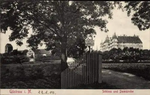 Ak Güstrow in Mecklenburg, Schloss und Domkirche