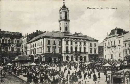 Ak Czernowitz Tschernowitz Cernăuți Ukraine, Rathaus, Menschenmenge