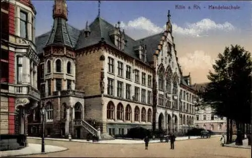 Ak Köln am Rhein, Seitenblick auf die Handelsschule, Kreuzung