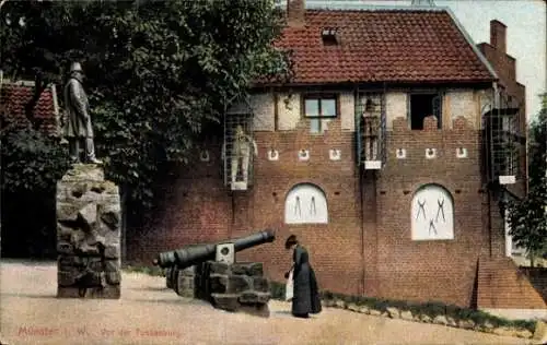 Ak Münster Westfalen, Vor der Tuckesburg, Statue,Kanone