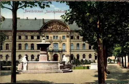 Ak Zweibrücken in Rheinland Pfalz, Justizgebäude, Brunnen, Allee