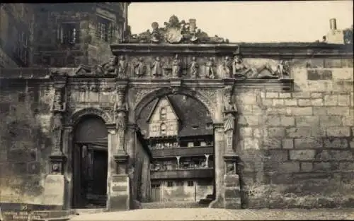 Ak Bamberg in Oberfranken, Portal der alten Residenz im Renaissancestil