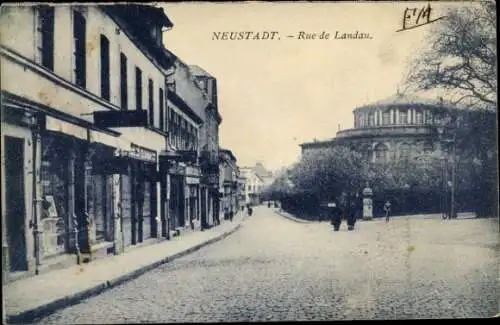 Ak Neustadt a.d. Weinstraße, Rue de Landau, Geschäfte in der Laundauerstraße