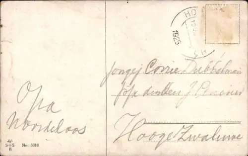 Künstler Ak Hoffmann, Ad., Im Mondenschein, Spaziergang am Wasser