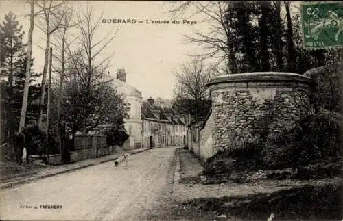 Ak Guérard Seine-et-Marne, Eingang des Landes