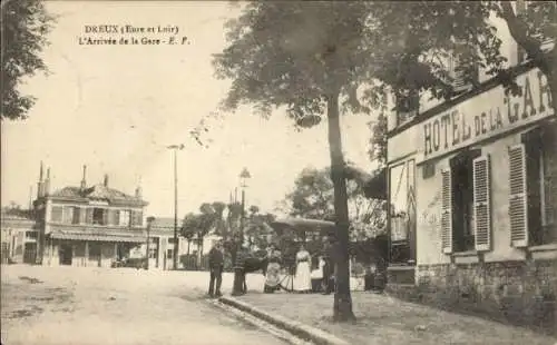 Ak Dreux Eure et Loir, l'Arrivee de la Gare