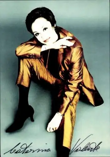 Ak Schauspielerin Caterina Valente, Portrait, Autogramm, Sängerin