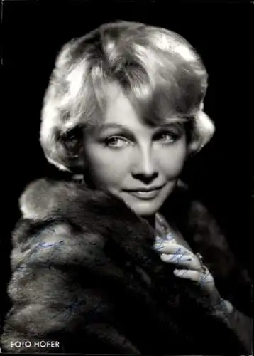 Foto Schauspielerin Elfie Mayerhofer, Portrait, Pelzmantel, Autogramm