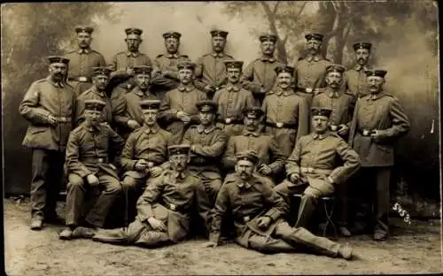 Foto Ak Deutsche Soldaten in Uniform, Res. Ers. Inf. Regt. 1, Truppenübungsplatz Döberitz