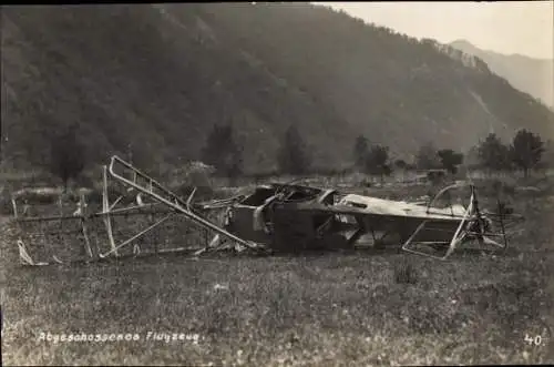 Foto Abgeschossenes englisches Flugzeug