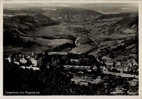 Ak Langenburg in Württemberg, Langenburg vom Flugzeug aus