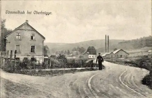 Ak Vömmelbach Oberbrügge Halver im Märkischen Kreis, an der Kreuzung