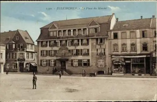 Ak Euskirchen in Nordrhein Westfalen, la Place du Marché, Gasthof, Möbelhaus Rolef 