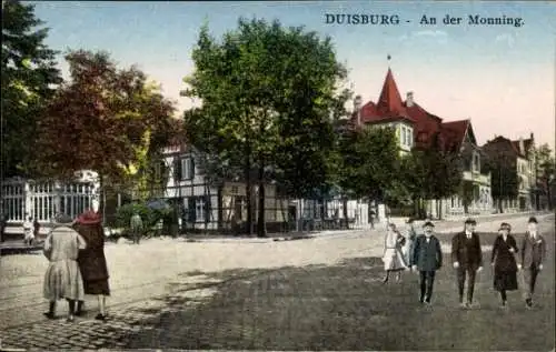 Ak Duisburg im Ruhrgebiet,  Monning, Fachwerkhaus, Passanten