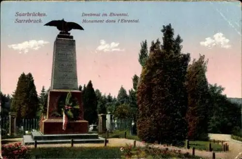 Ak Saarbrücken Saarland, Denkmal in Ehrental, Parkanlage, Kranz, Adler