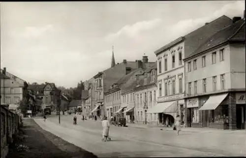 Ak Bad Freienwalde an der Oder, Karl-Marx-Straße, Geschäfte, Passanten