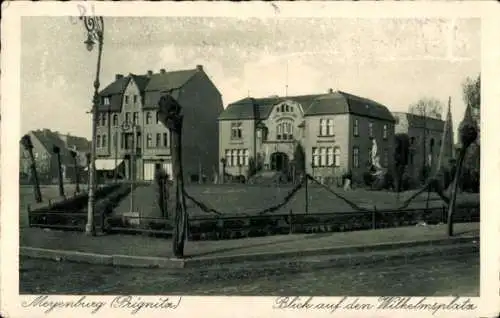 Ak Meyenburg im Kreis Prignitz, Wilhelmsplatz mit Hotel Germania, Geschäftshaus