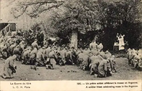 Ak Un pretre soldat celebrant la messe en Argonne, I WK