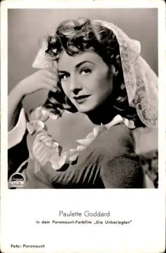 Ak Schauspielerin Paulette Goddard, Portrait, Film Die Unbesiegten