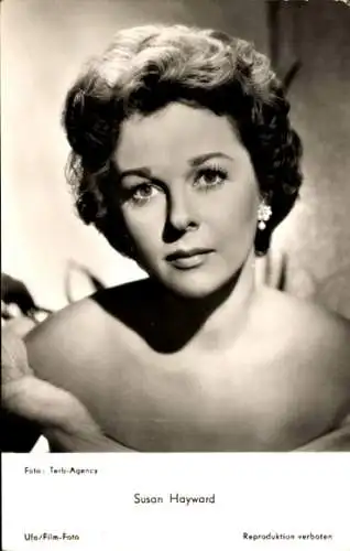 Ak Schauspielerin Susan Hayward, Portrait