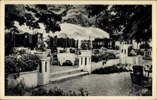 Ak Barbizon Seine et Marne, Les Pleiades, Terrasse