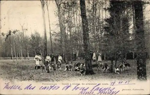 Ak Fontenailles Seine et Marne, Chasse à Courre, en attendant la Curée