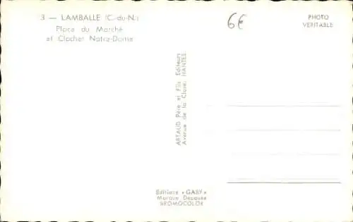 Ak Lamballe Côtes d’Armor, Marktplatz, Kirchturm Notre-Dame