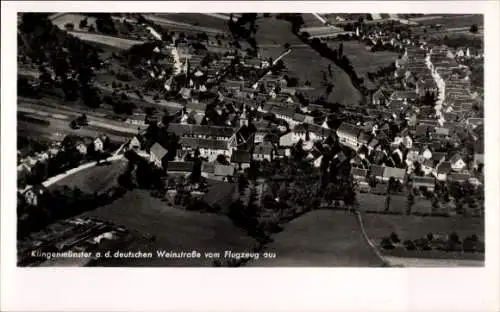 Ak Klingenmünster an der Weinstraße Pfalz, Fliegeraufnahme vom Ort