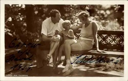 Ak Schauspieler Hans Adalbert Schlettow, Portrait, Familie, Autogramm