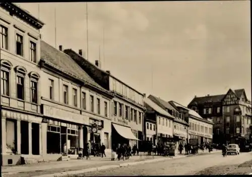 Ak Bad Freienwalde an der Oder, Karl Marx Straße, HO Industriewaren, Passanten