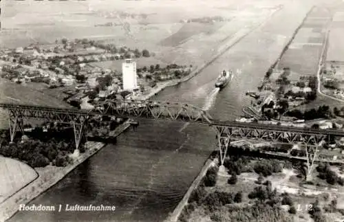 Ak Hochdonn in Dithmarschen, Luftaufnahme, Brücke, Boot