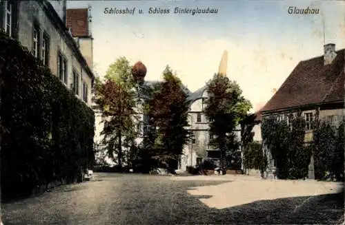 Ak Glauchau in Sachsen, Schlosshof und Schloss Hinterglauchau