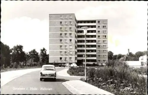 Ak Uetersen in Holstein, Hafenstraße, Wohnhaus, Auto