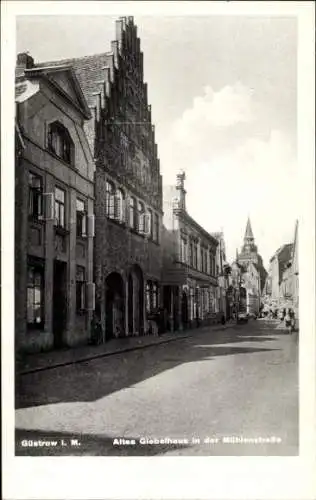 Ak Güstrow in Mecklenburg, altes Giebelhaus in der Mühlenstraße