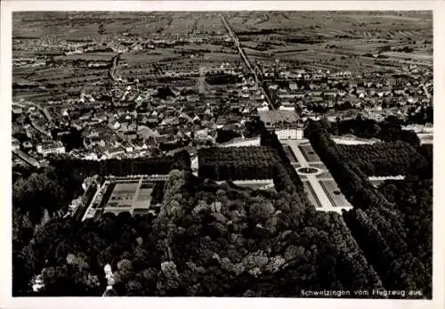 Ak Schwetzingen in Baden, Fliegeraufnahme