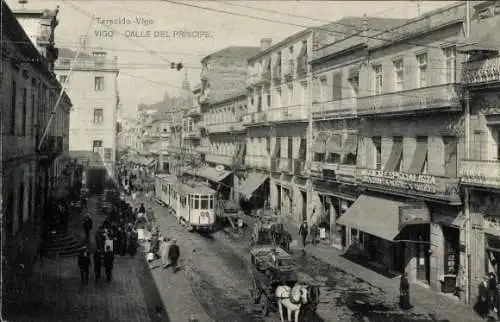 Ak Vigo Galicien, Calle del Principe, Straßenpartie, Straßenbahn, Geschäfte