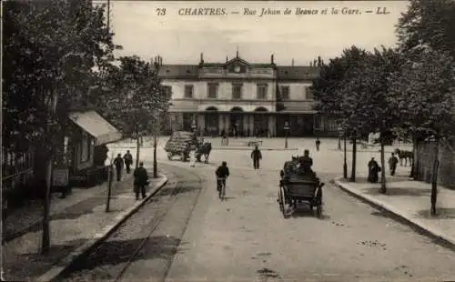 Ak Chartres Eure et Loir, Rue Jehan de Beauce et la Gare