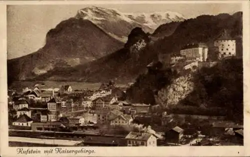 Ak Kufstein in Tirol, Stadt mit Kaisergebirge, Schloss