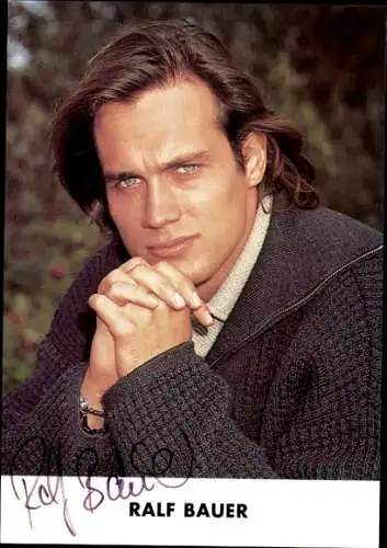 Ak Schauspieler Ralf Bauer, Portrait, Serie Gegen den Wind, Autogramm