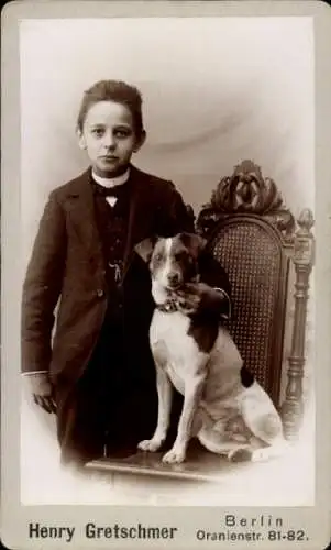 CdV Junge und Hund, Porträt, Stuhl