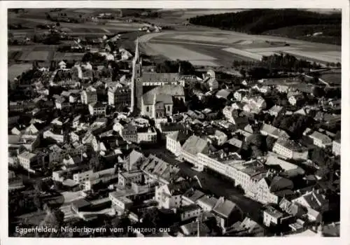 Ak Eggenfelden in Niederbayern, Fliegeraufnahme vom Ort