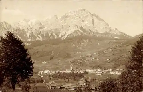 Foto Ak Cortina d'Ampezzo Veneto, Gesamtansicht