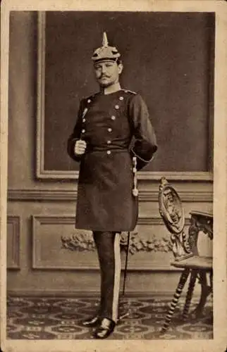 Ak Generalfeldmarschall Paul von Hindenburg, Standportrait, Hauptmann im Generalstab Stettin 1878